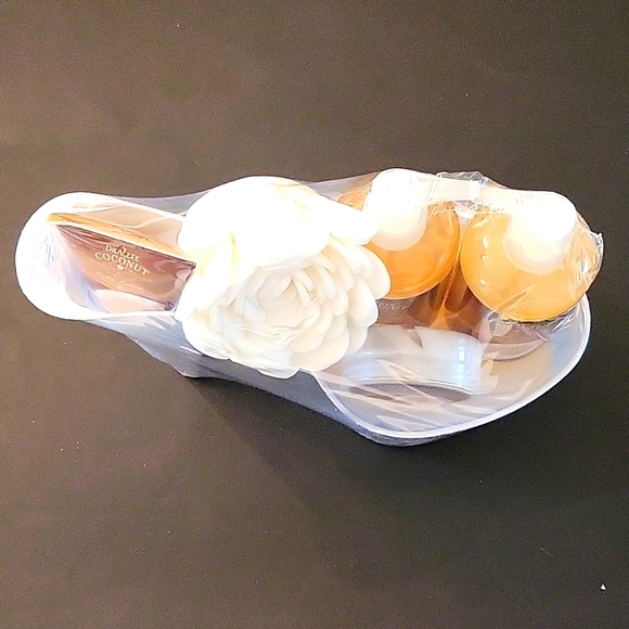 FLASH SALE! NEW High-Heel SHOE Motif Coconut Bath Set! 6 Products! - Picture 9 of 9